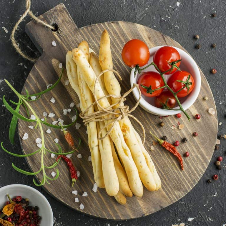 Low Protein Tomato and Herb Straws